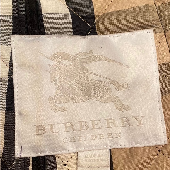 Burberry Quilted Black Jacket Girls size 4y - Picture 5 of 5